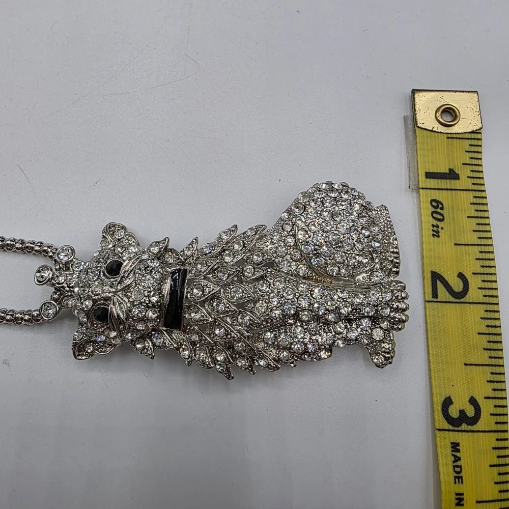 Silver Tone Rhinestone Sitting Cat‎ Pendant Brooch Long Popcorn Chain Necklace